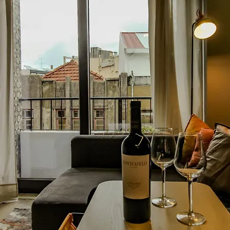 Charming In Apartamento Porto