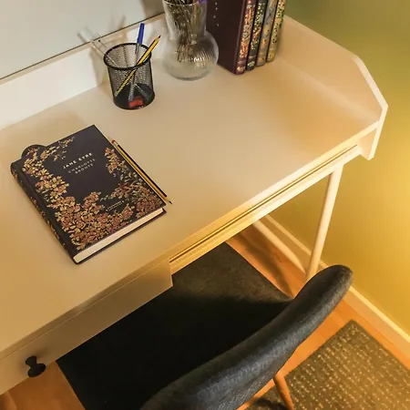 Charming In Apartment *