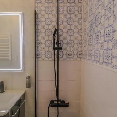 Charming In Apartment *